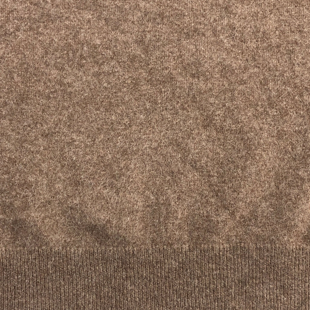 GRANT THOMAS V-Neck Sweater