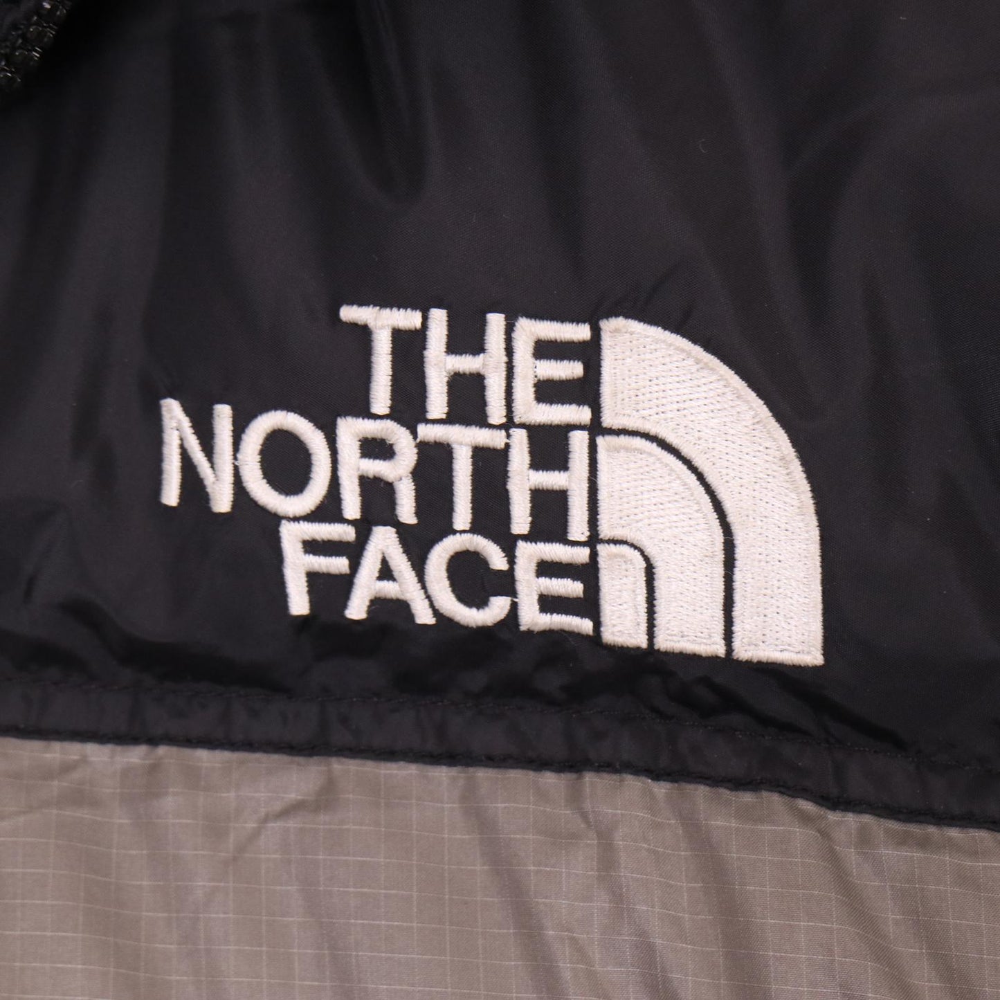 THE NORTH FACE Nuptse Down Jacket