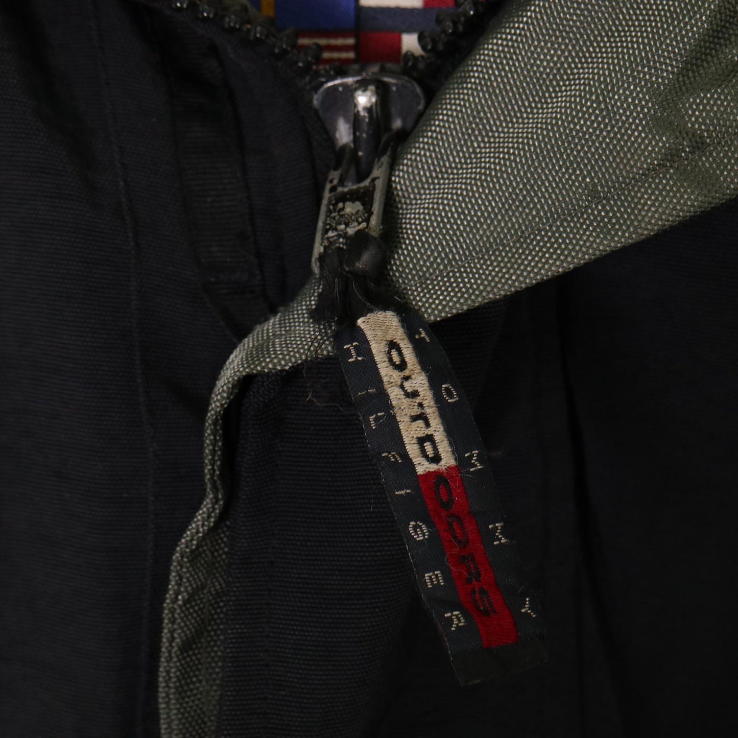 90s TOMMY HILFIGER Down Jacket
