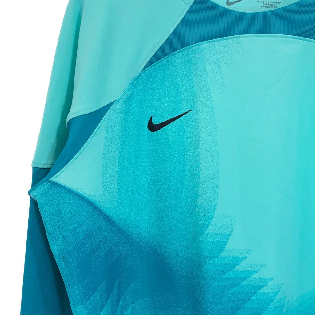 NIKE Long Sleeve T-Shirt