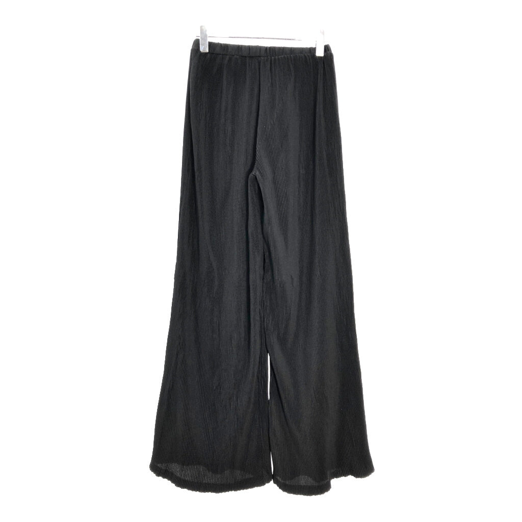 PRETTY LITTLE THING Pants