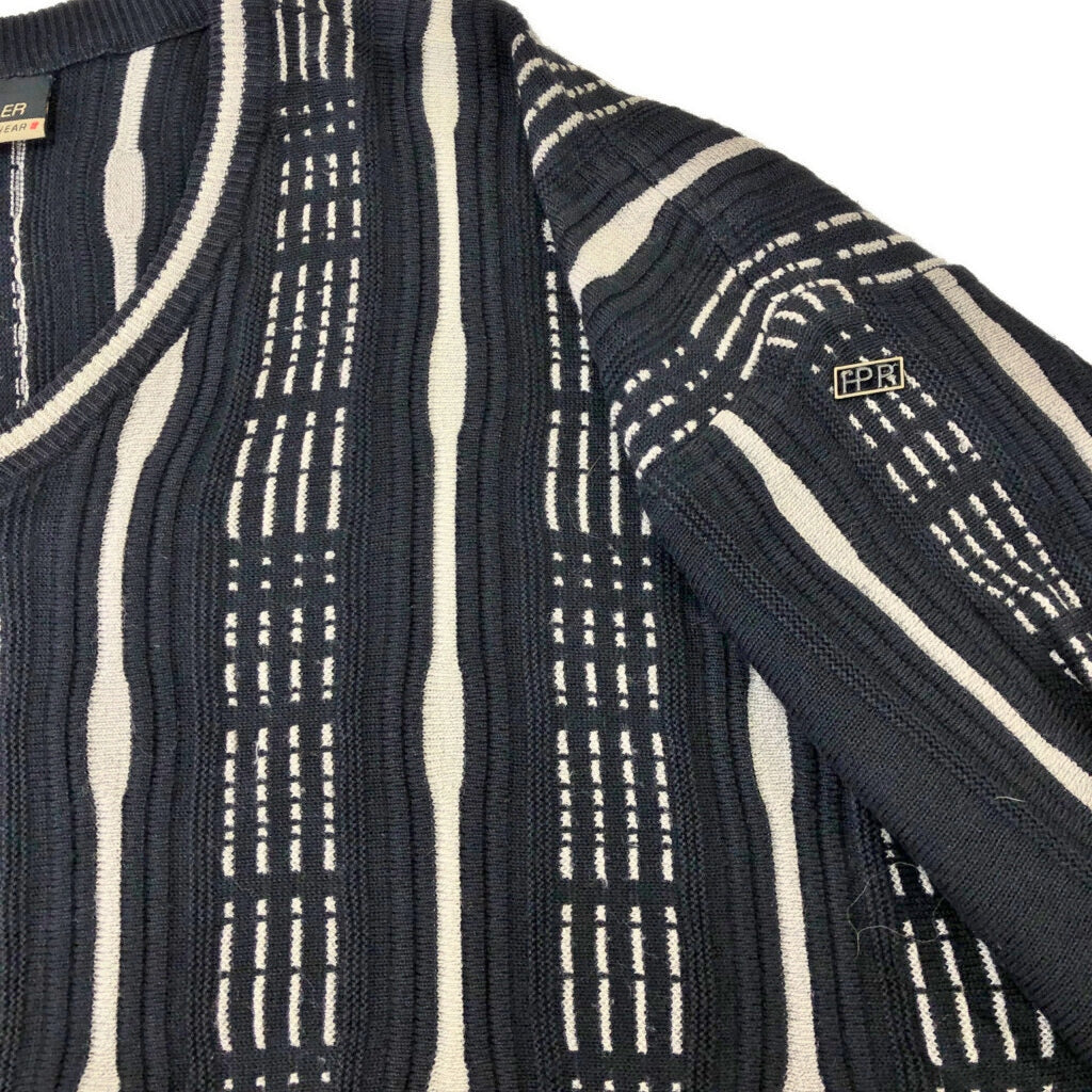 HP.ROESSLER 3D Knit Sweater