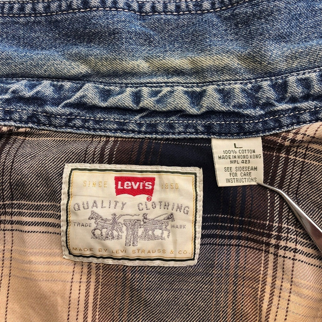 90s Levi's Denim Chambray Shirt