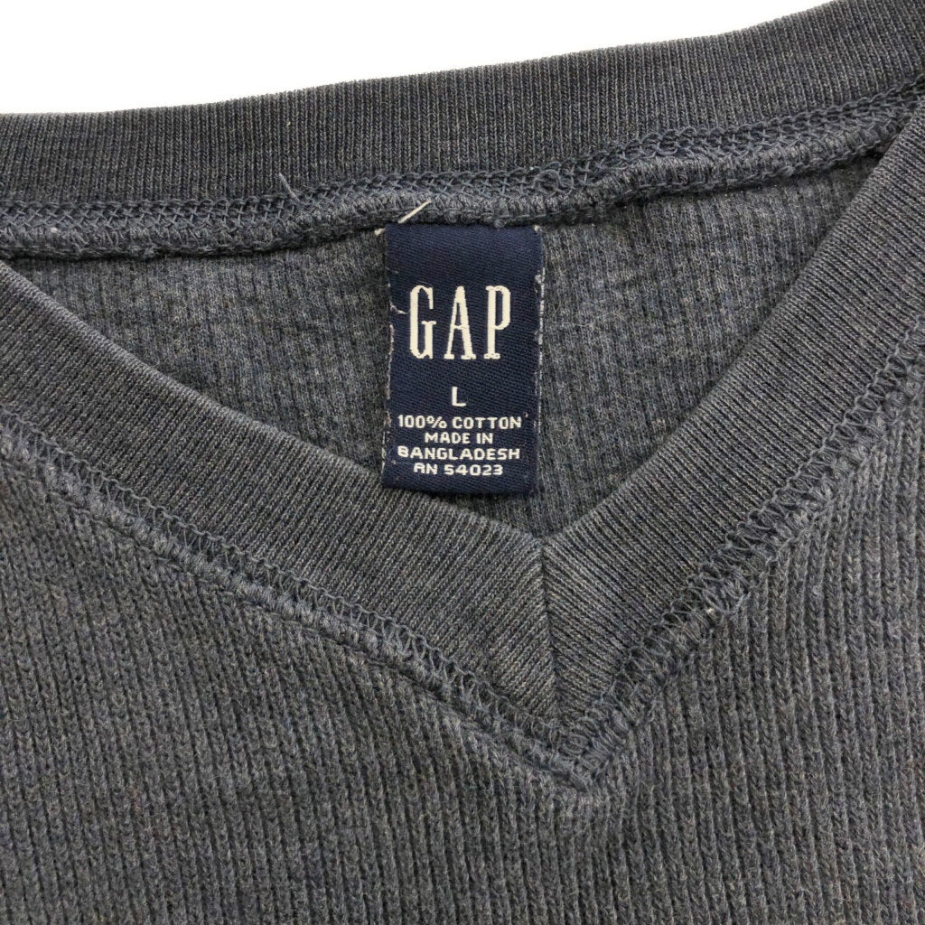 GAP V-Neck Sweater