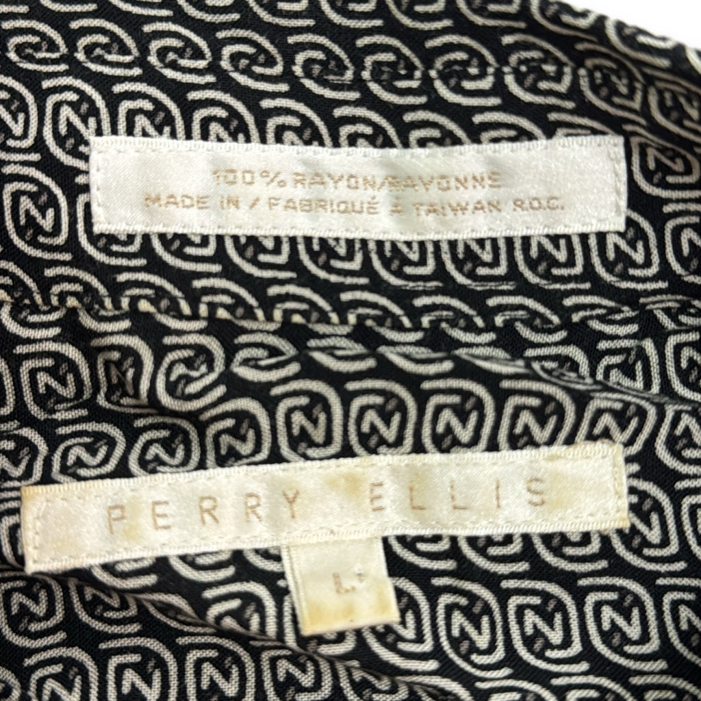90s PERRY ELLIS Patterned Shirt