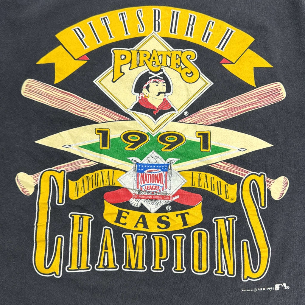 90s NUTMEG Sports Brand Pro Team T-Shirt