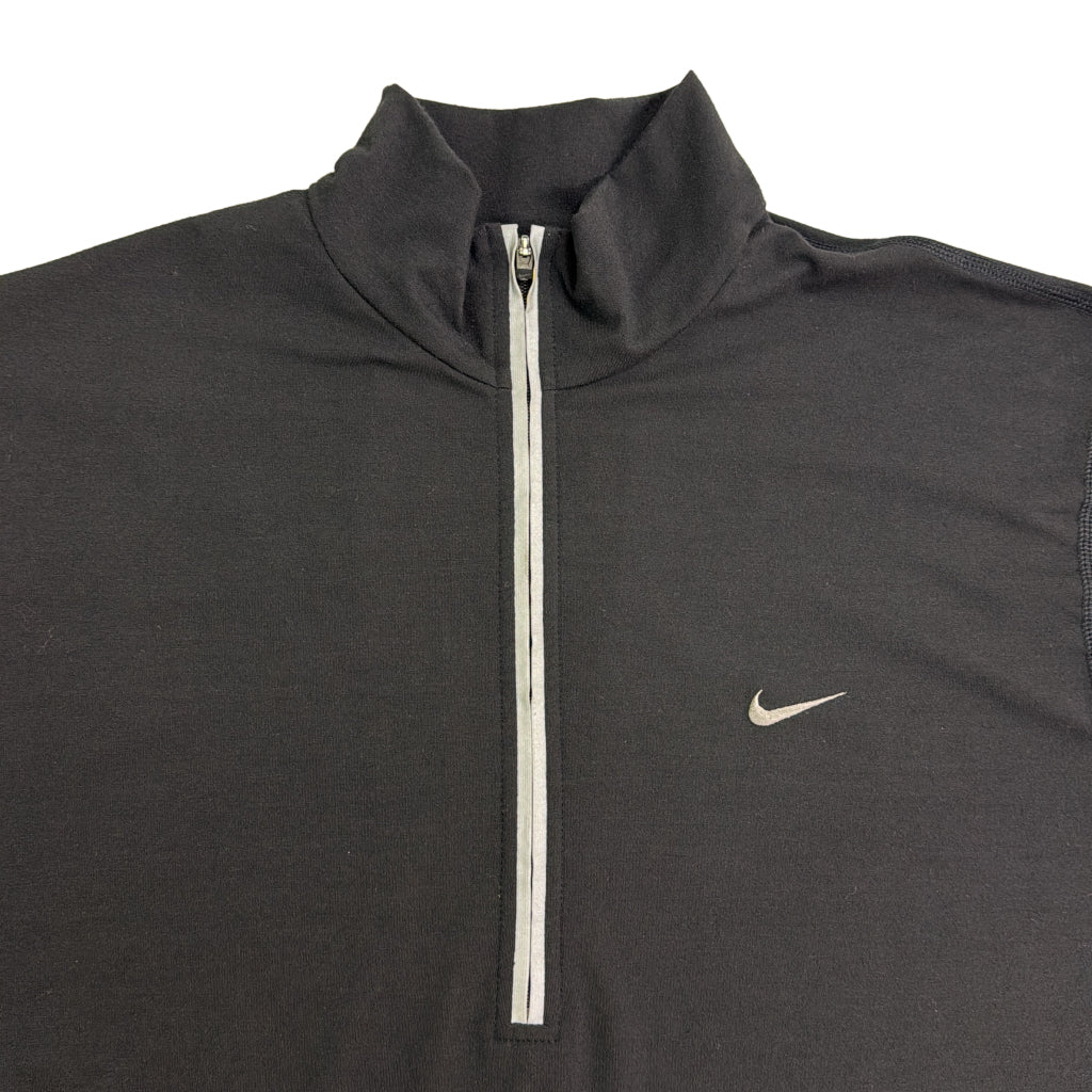 NIKE Long Sleeve T-Shirt