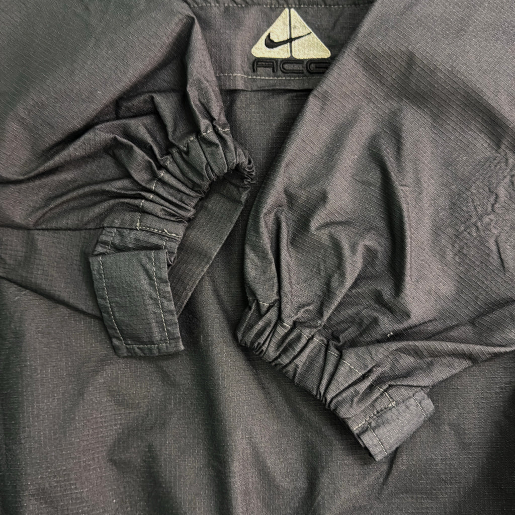 90s NIKE ACG Nylon Jacket
