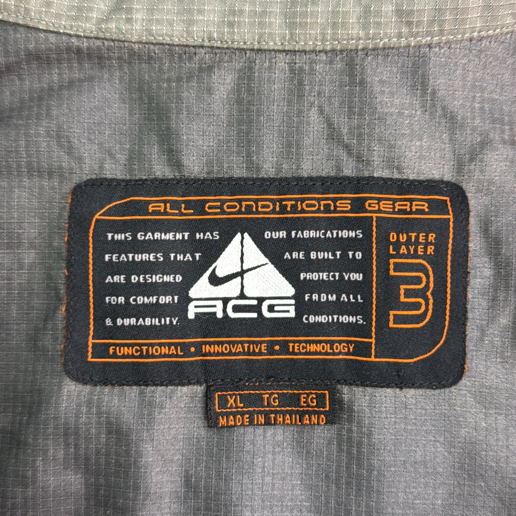 90s NIKE ACG Nylon Jacket