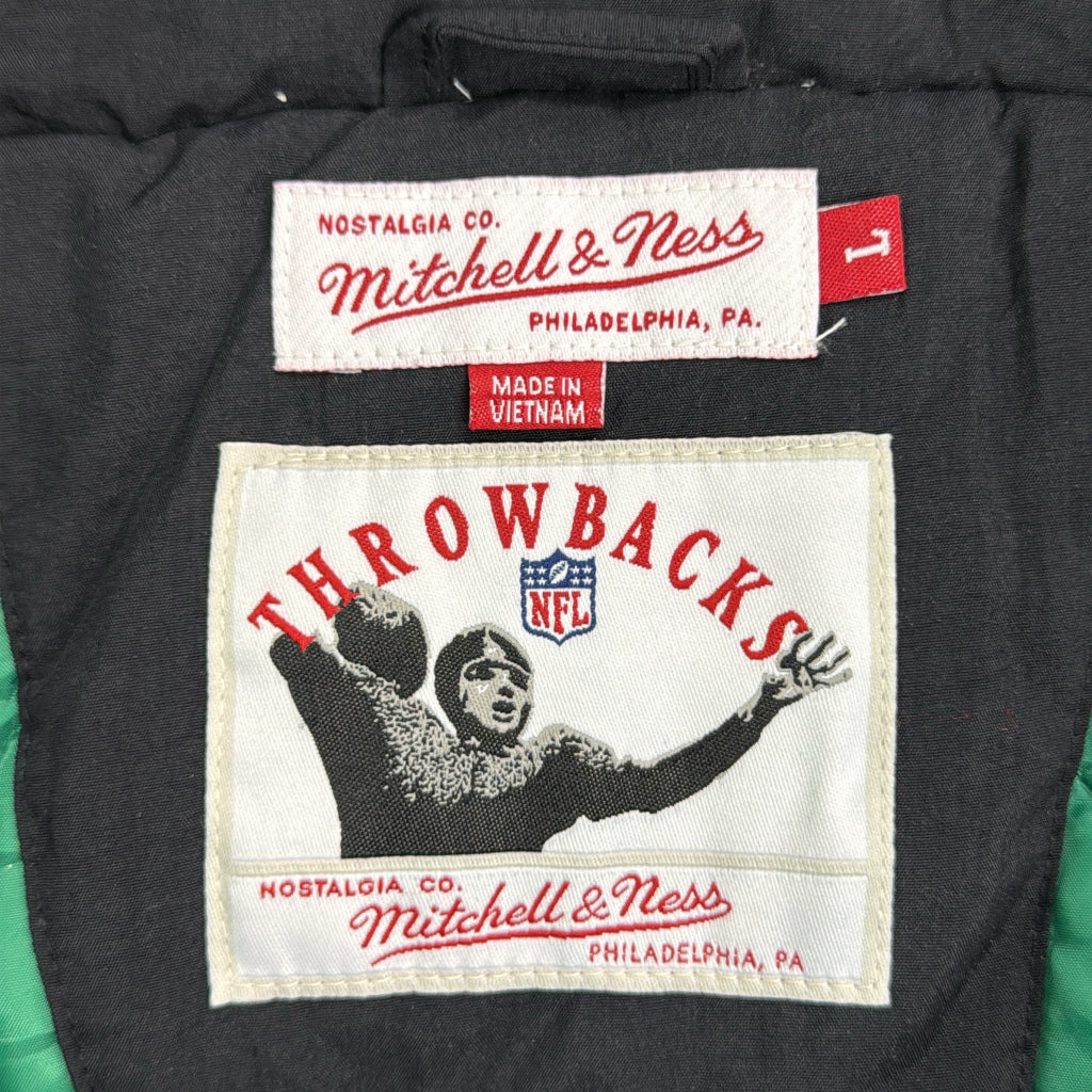 ナイロンジャケット NFL フィラデルフィア・イーグルス プロチーム アメフト グリーン メンズ L 中古 古着 Y9121