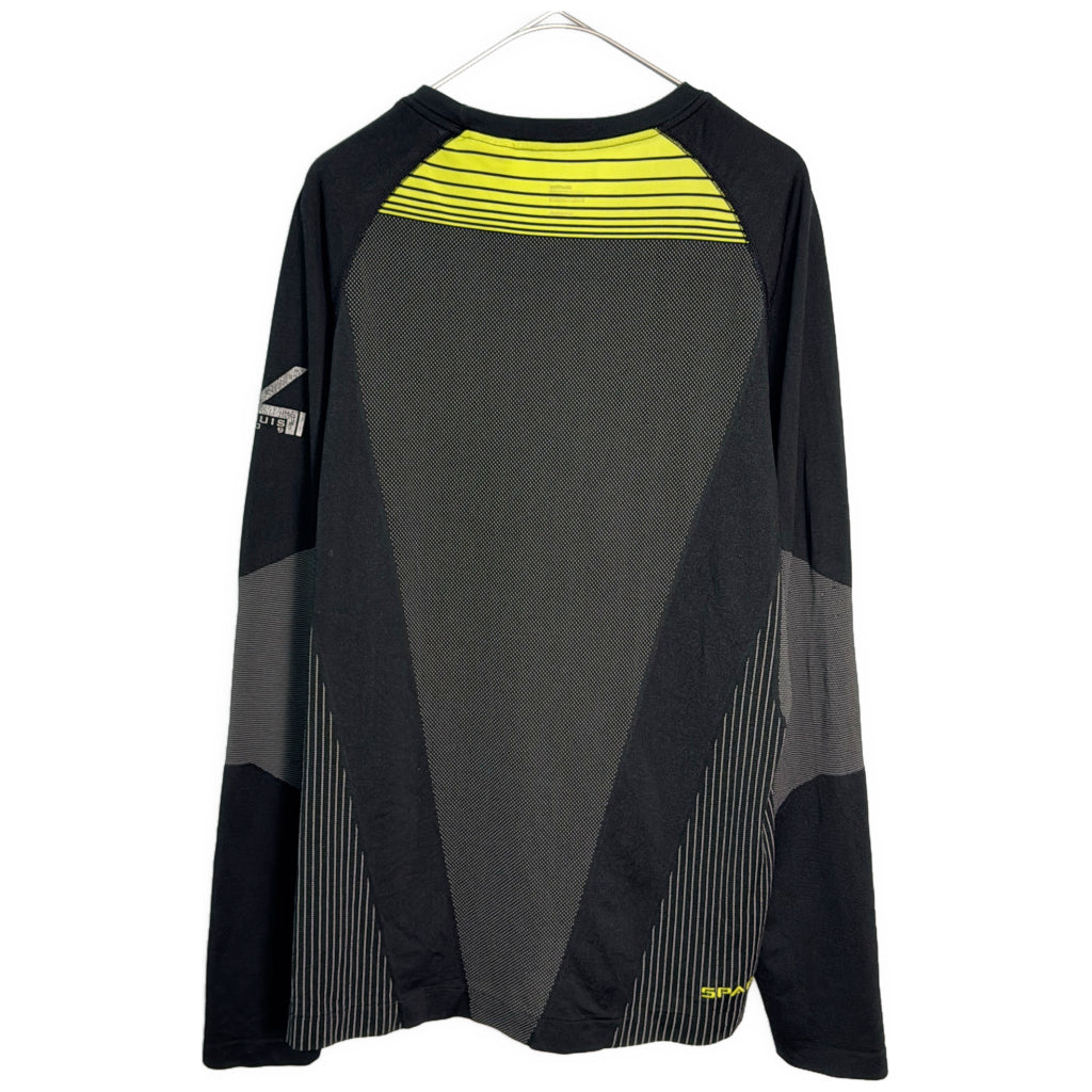 NIKE Long Sleeve T-Shirt