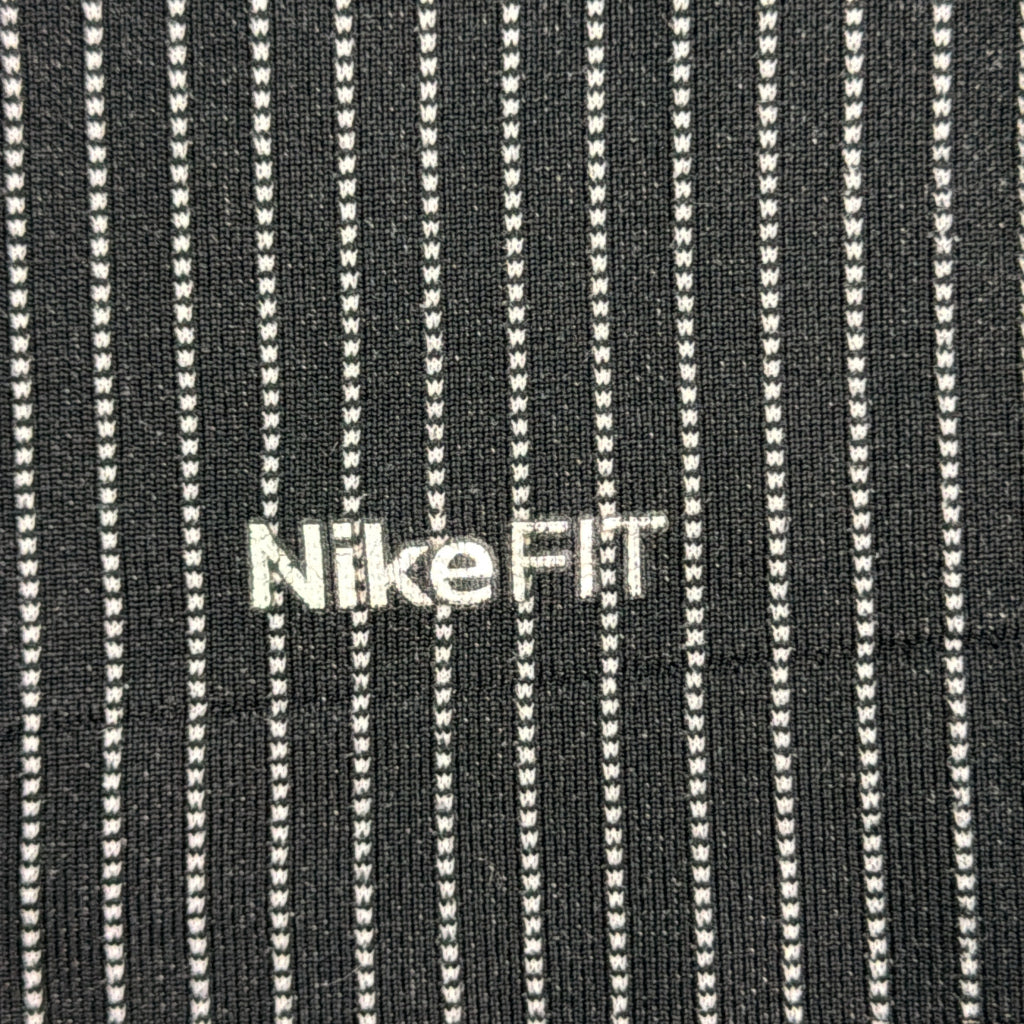 NIKE Long Sleeve T-Shirt