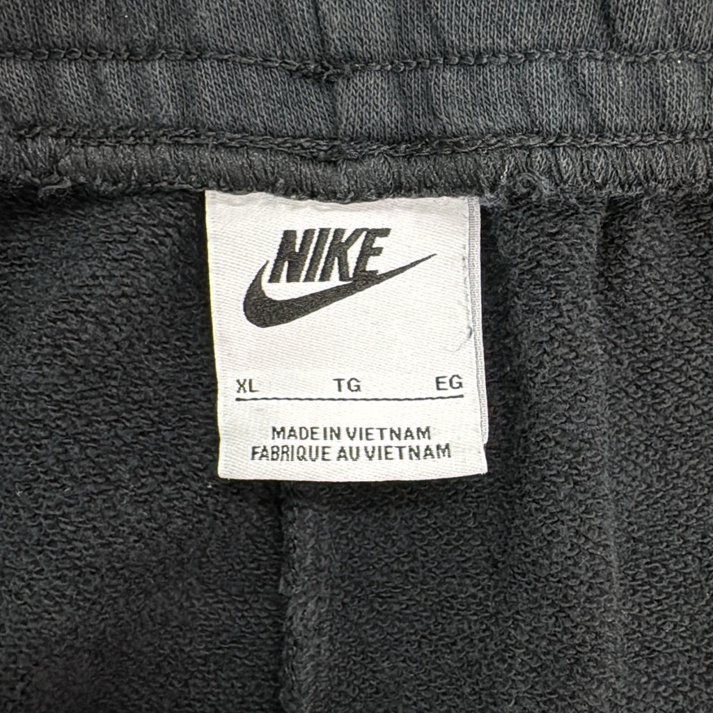 NIKE Sweatpants