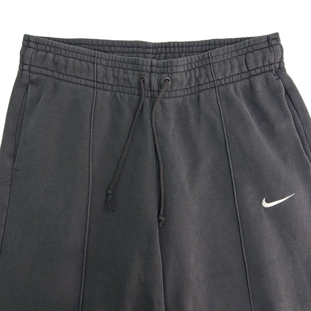 NIKE Sweatpants