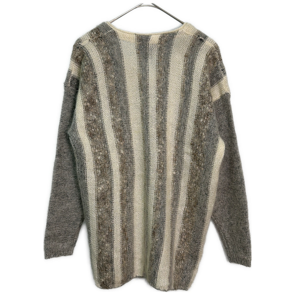 CHELSEA STUDIO V-Neck Sweater