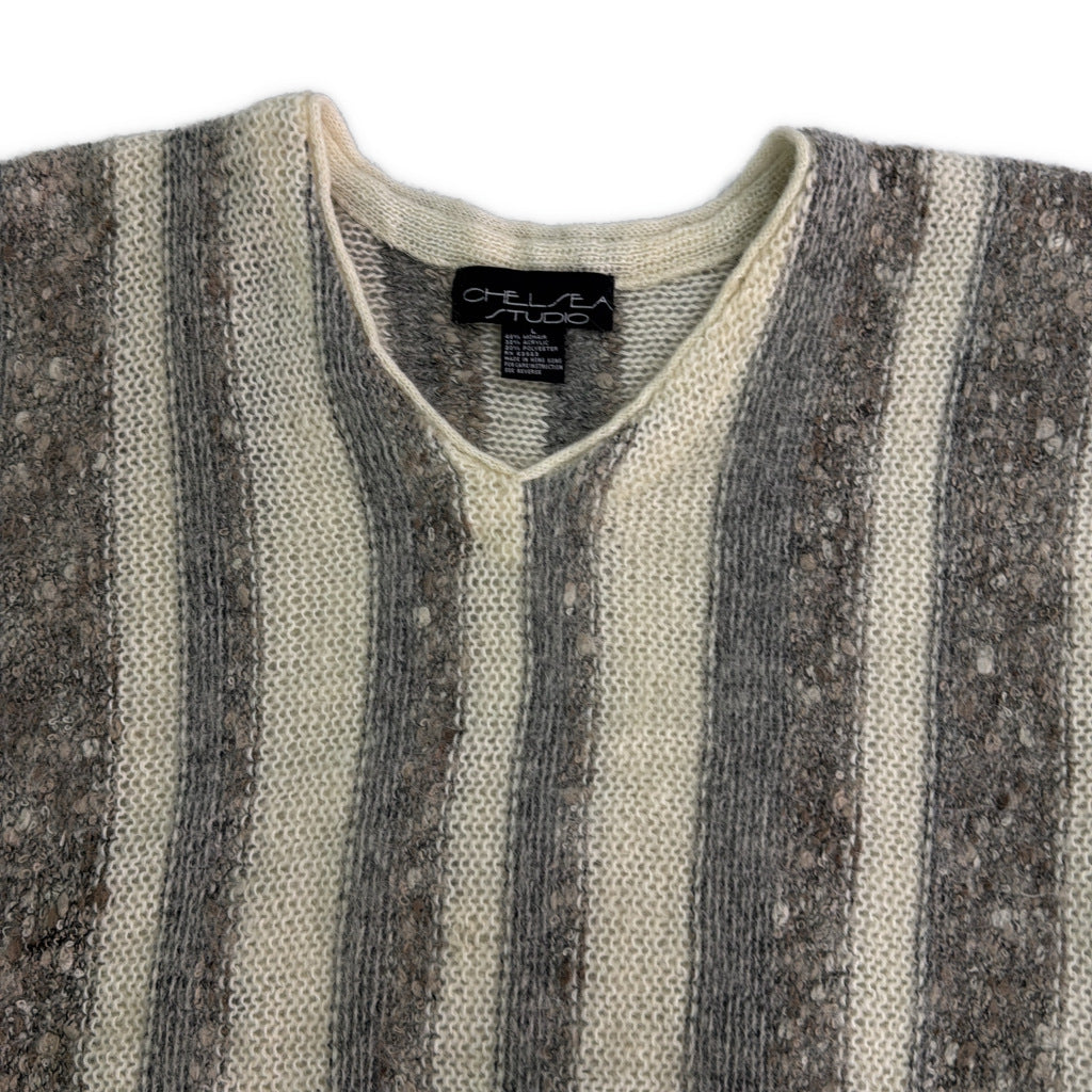 CHELSEA STUDIO V-Neck Sweater