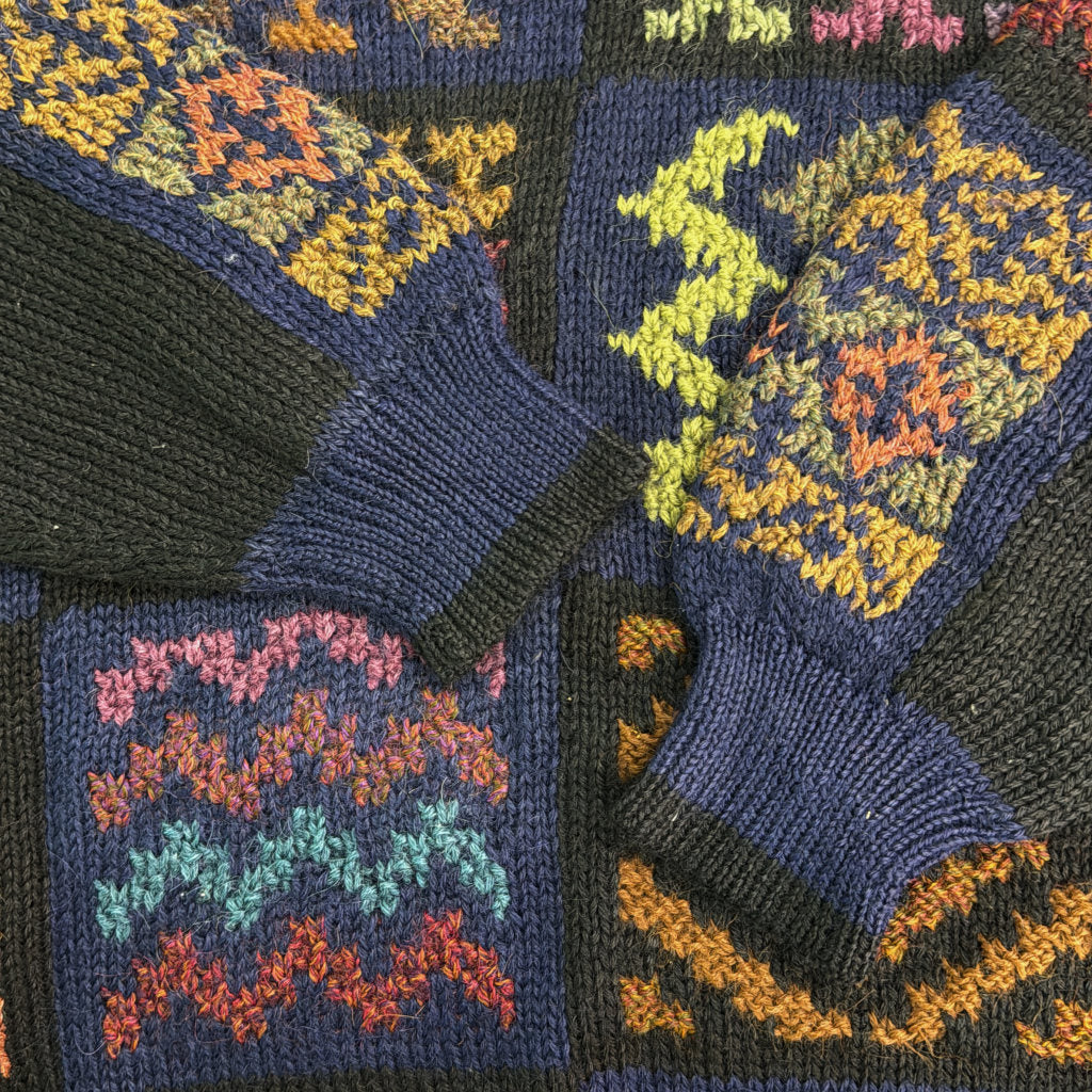 INTI for GEORGE Alexander Crewneck Sweater