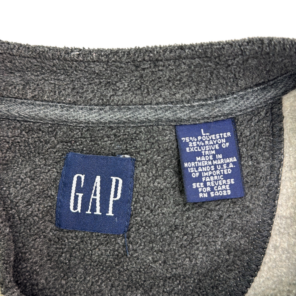 00s GAP Long Sleeve T-Shirt